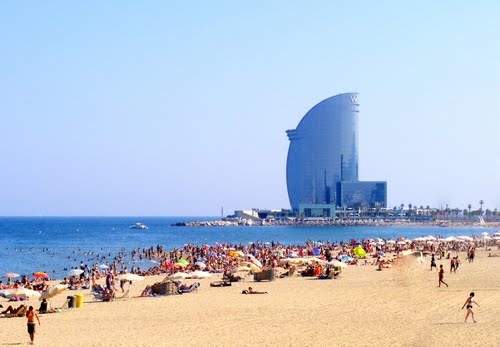 The 5 Best Neighborhoods To Stay In Barcelona During Your Holidays