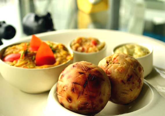 10 Must Try Dishes From 10 States Of India