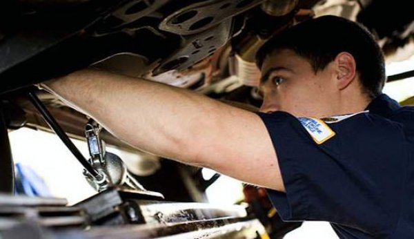 Benefits Of Hiring The Best Auto Repair Shop For Your Cummins Diesel Repair San Diego
