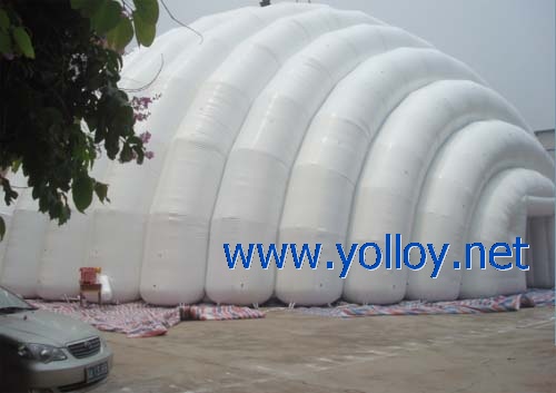 How To Have Fun With Inflatable Bounce Houses
