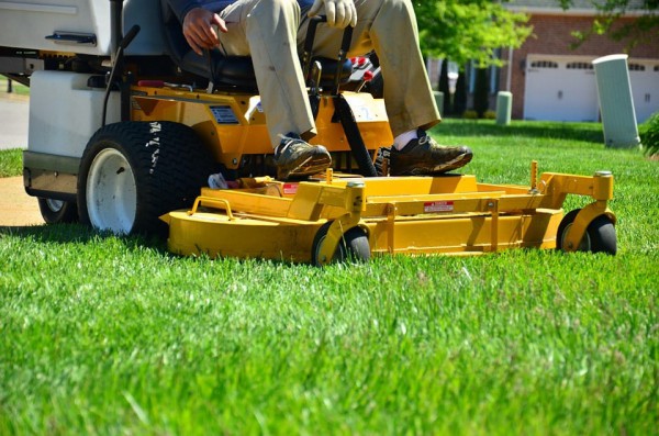 its-time-for-a-lawn-mower-rental