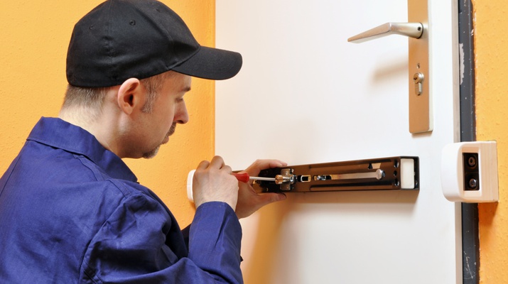 TIPS ON HOW TO DEAL WITH LOCKSMITHS