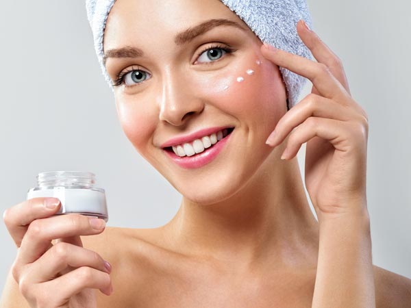 How To Moisturize Acne Prone Dry Skin During Winter