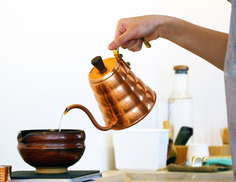 6 Benefits Of Drink Water From A Copper Pot