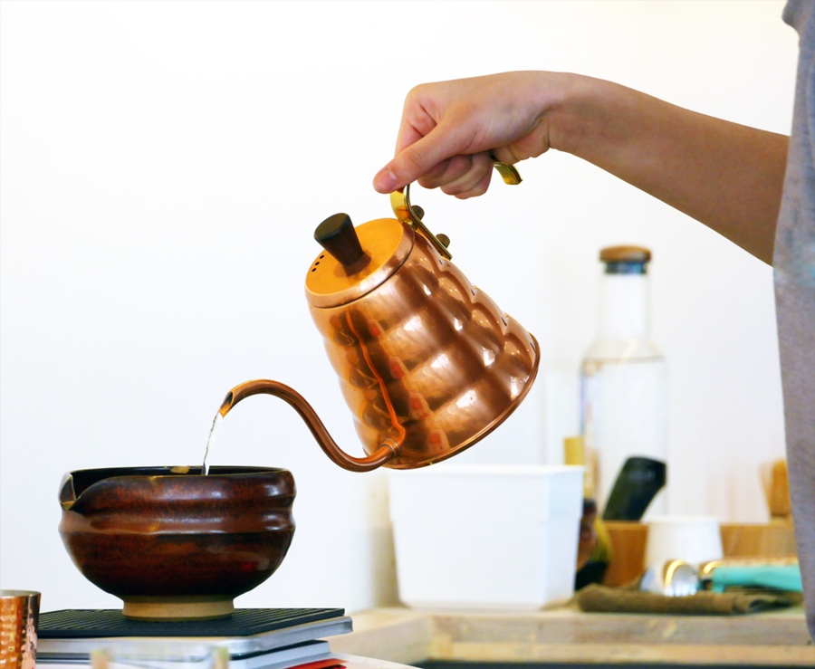 6 Benefits Of Drink Water From A Copper Pot