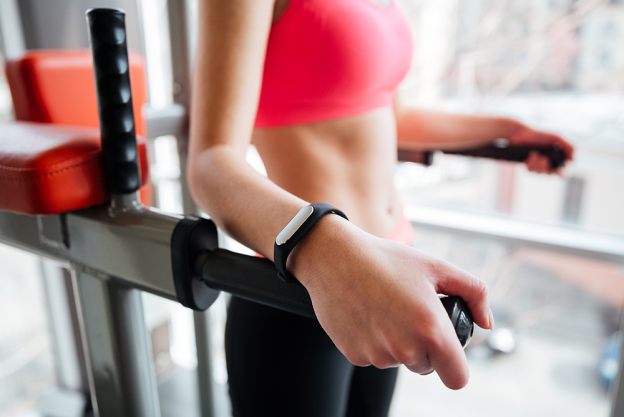 Features To Consider For Buying Top Fitness Trackers