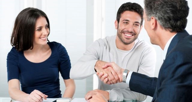 Pros and Cons Of Hiring Mortgage Agents