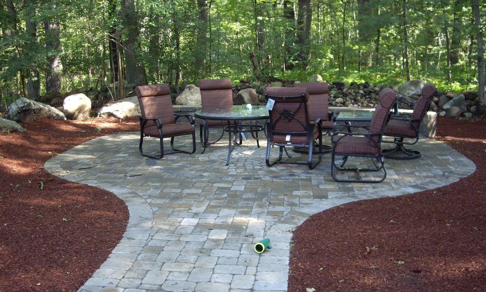 Learn More About Hardscape Garden Walls from David Montyoa Stonemakers