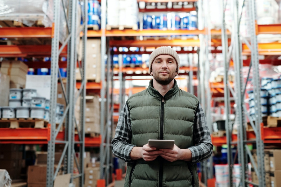 4 Tech Improvements to Add For Your Warehouse Management