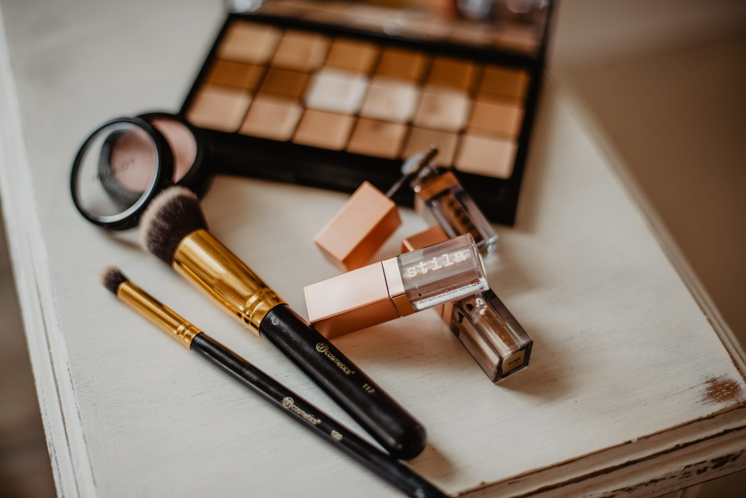 5 Essentials To Have In Your Makeup Kit