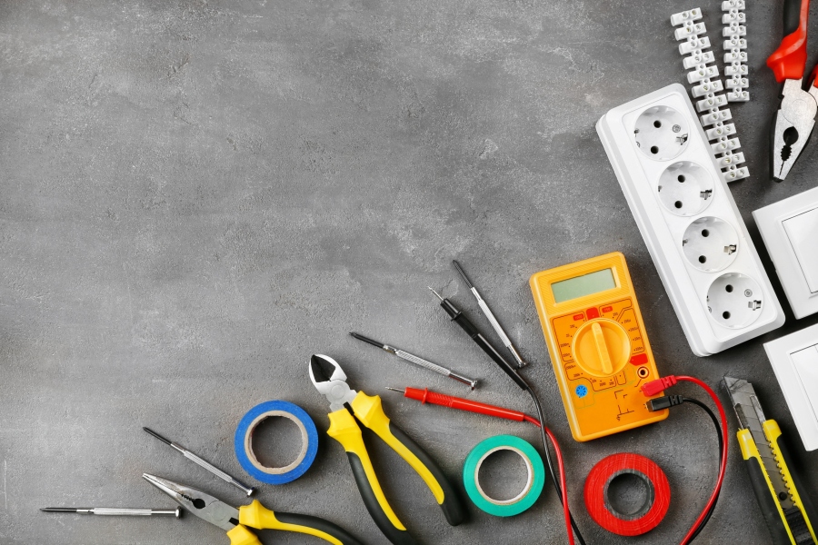 Essential Tools Every Electrician Should Own